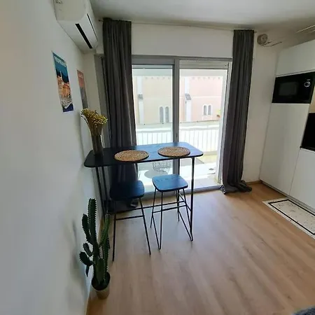 Joli Studio En Centre Apartamento