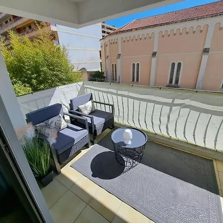 Joli Studio En Centre Apartamento *